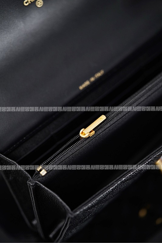 샤넬클래식탑핸들스몰플랩백 20260211-100416-035루.jpg