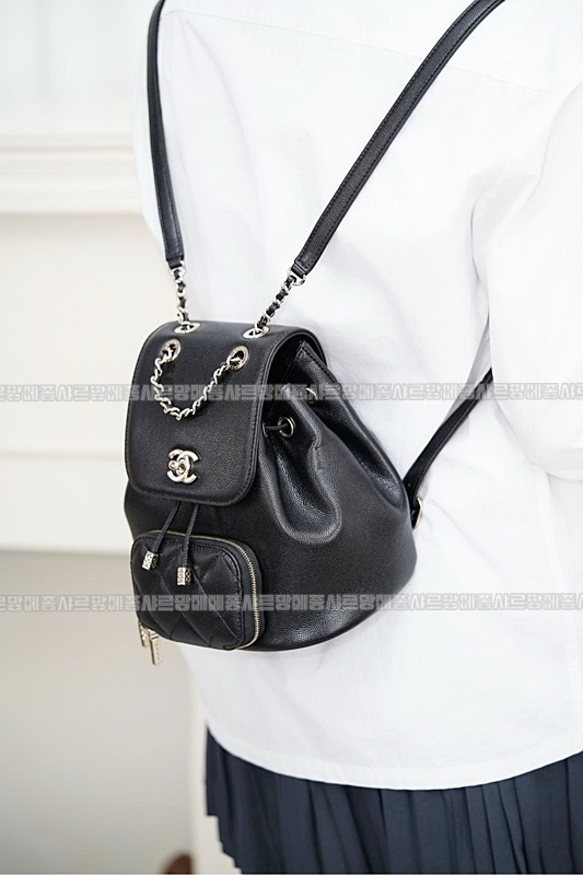 샤넬25B어피티백팩스몰 20260211-102710-005루.jpg