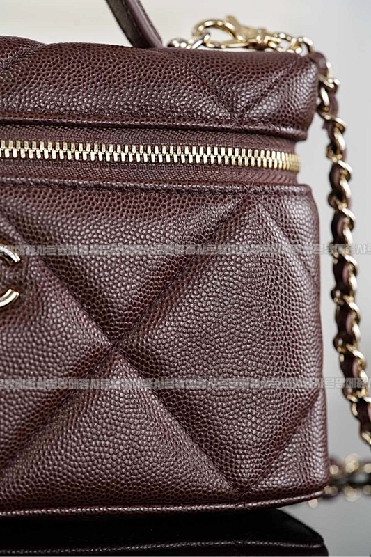 샤넬탑핸들슬림베니티케이스 20260211-121630-018루.jpg