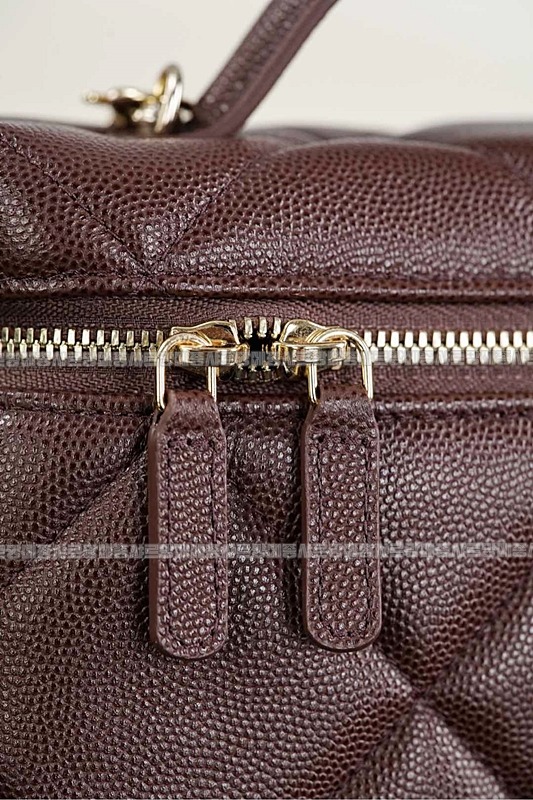 샤넬탑핸들슬림베니티케이스 20260211-121630-021루.jpg