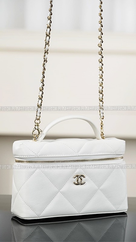 샤넬탑핸들슬림베니티케이스 20260211-122546-009루.jpg