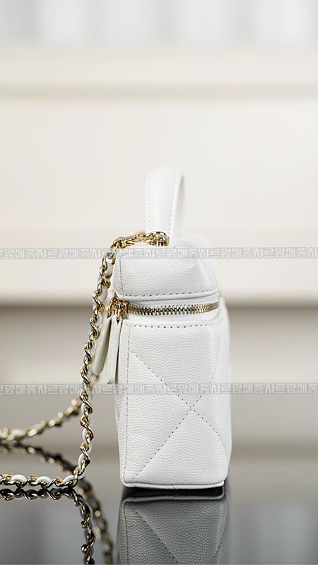 샤넬탑핸들슬림베니티케이스 20260211-122547-012루.jpg