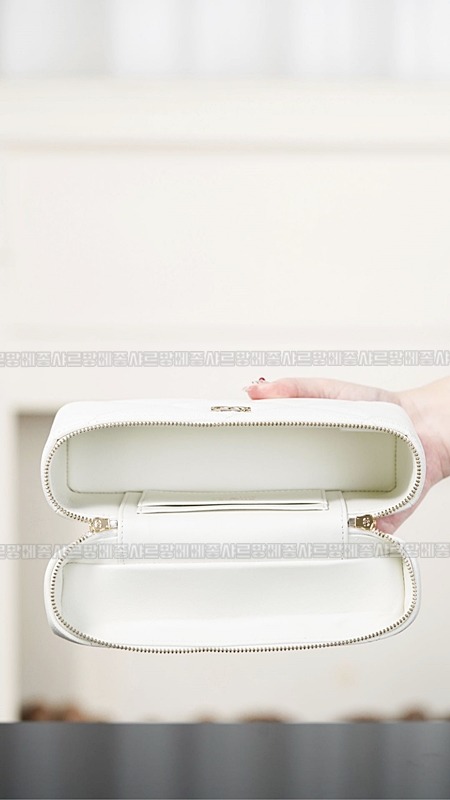 샤넬탑핸들슬림베니티케이스 20260211-122547-014루.jpg