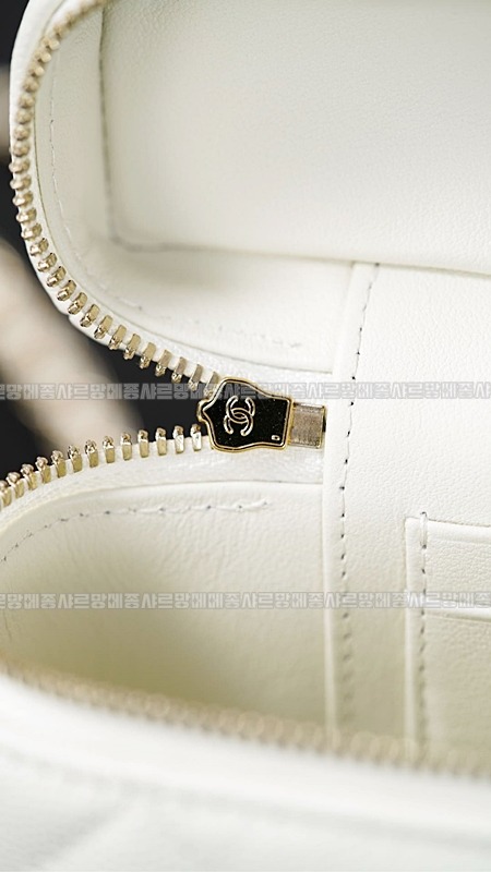 샤넬탑핸들슬림베니티케이스 20260211-122547-017루.jpg