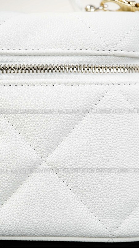 샤넬탑핸들슬림베니티케이스 20260211-122548-021루.jpg