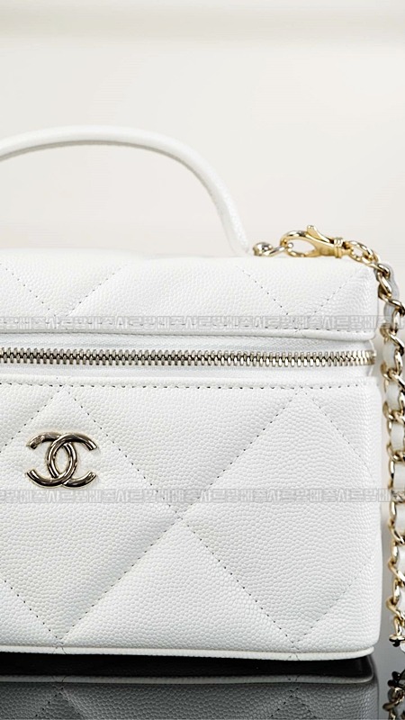 샤넬탑핸들슬림베니티케이스 20260211-122548-022루.jpg