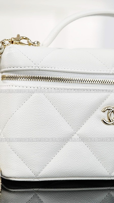 샤넬탑핸들슬림베니티케이스 20260211-122548-024루.jpg