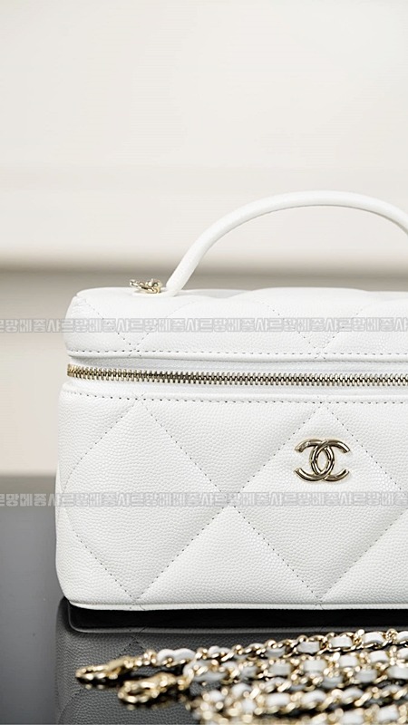 샤넬탑핸들슬림베니티케이스 20260211-122548-025루.jpg