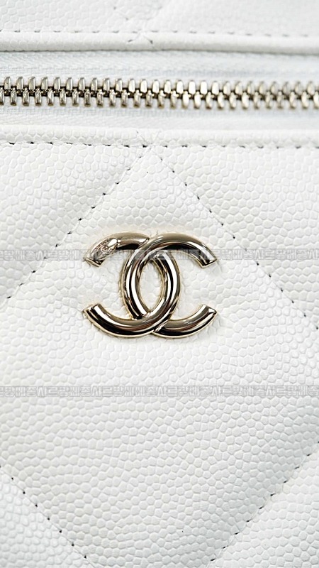 샤넬탑핸들슬림베니티케이스 20260211-122549-033루.jpg