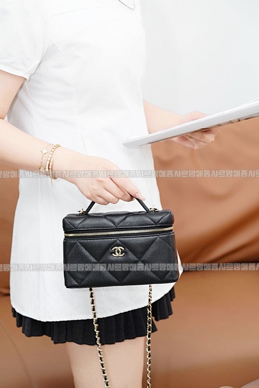 샤넬탑핸들슬림베니티케이스 20260211-123052-006루.jpg