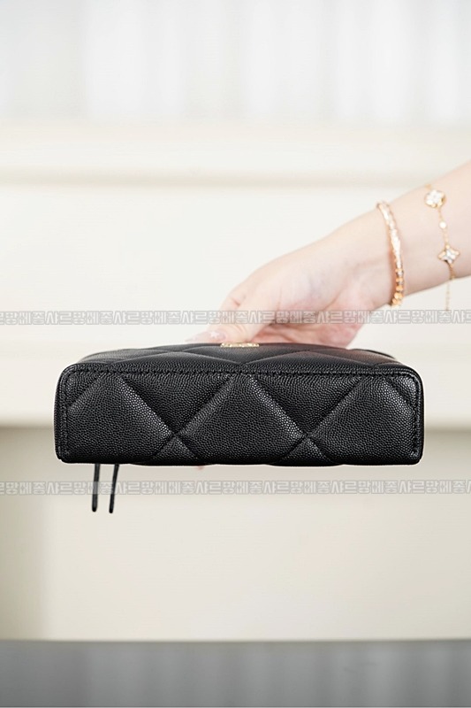 샤넬탑핸들슬림베니티케이스 20260211-123053-018루.jpg