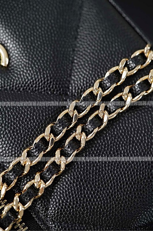 샤넬탑핸들슬림베니티케이스 20260211-123054-025루.jpg