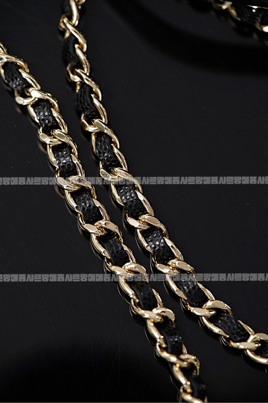 샤넬탑핸들슬림베니티케이스 20260211-123055-026루.jpg