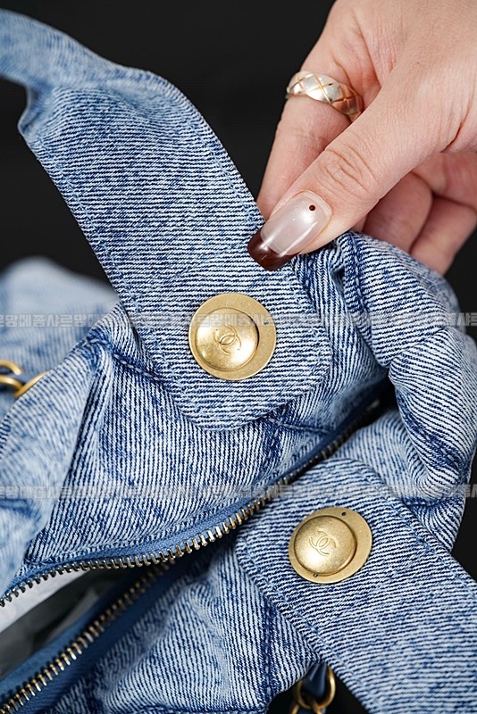 샤넬데님핸드백블루미디움 20260211-140342-027루.jpg