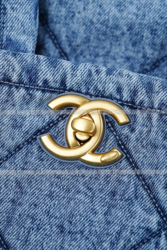 샤넬워시드데님맥시플랩백 20260211-151717-025루.jpg