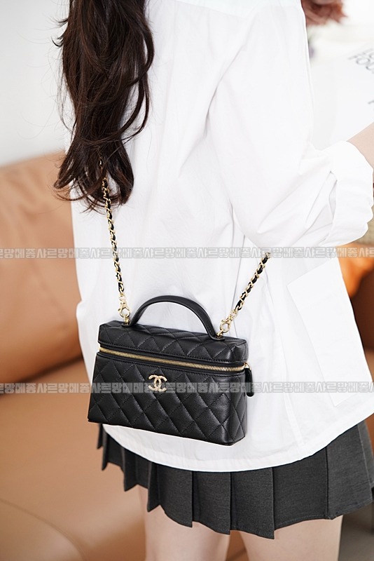 샤넬탑핸들포쉐트베니티 20260211-154629-001루.jpg