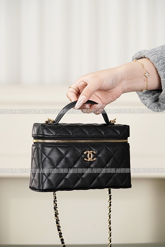 샤넬탑핸들포쉐트베니티 20260211-154630-010루.jpg