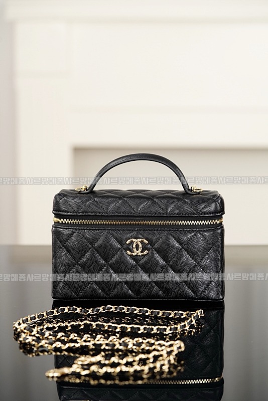 샤넬탑핸들포쉐트베니티 20260211-154630-011루.jpg