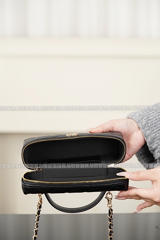 샤넬탑핸들포쉐트베니티 20260211-154631-014루.jpg