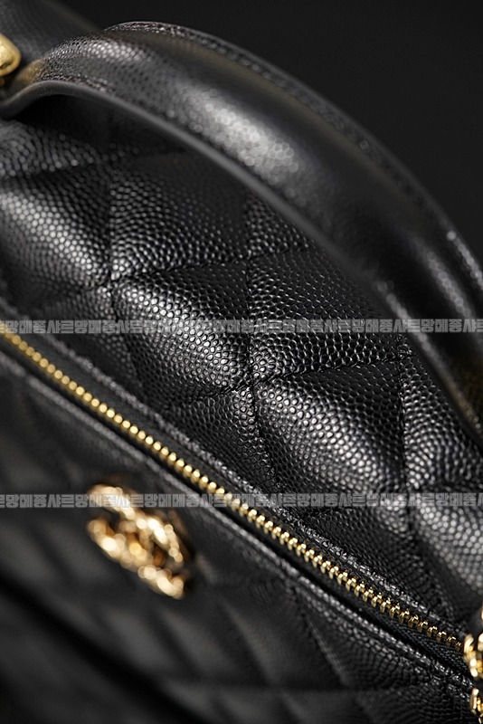 샤넬탑핸들포쉐트베니티 20260211-154632-018루.jpg