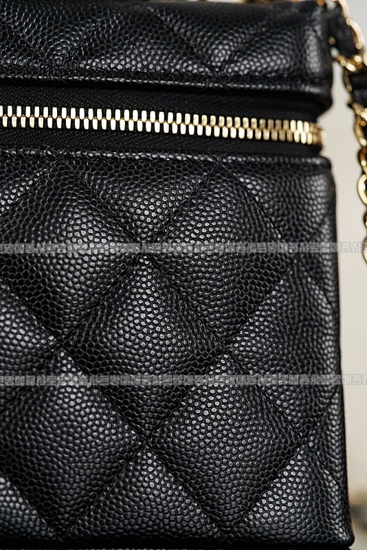 샤넬탑핸들포쉐트베니티 20260211-154632-021루.jpg