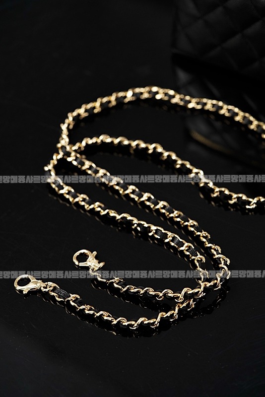 샤넬탑핸들포쉐트베니티 20260211-154633-022루.jpg