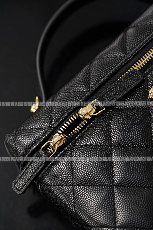 샤넬탑핸들포쉐트베니티 20260211-154636-030루.jpg