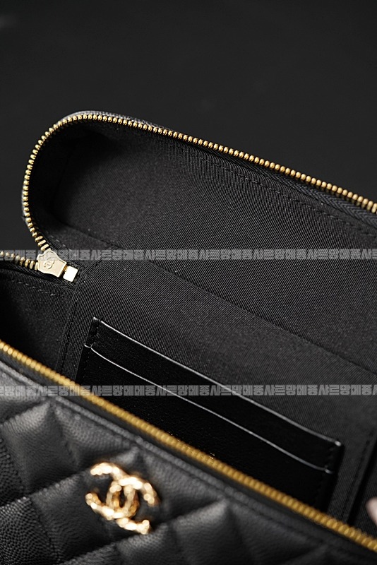 샤넬탑핸들포쉐트베니티 20260211-154637-034루.jpg