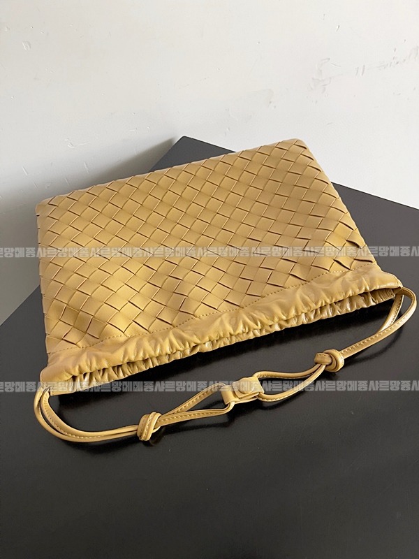 보테가베네타더스트백 20260212-104824-006루.jpg