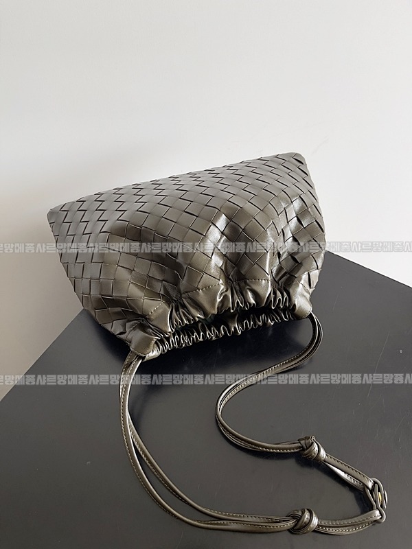 보테가베네타더스트백 20260212-105204-005루.jpg