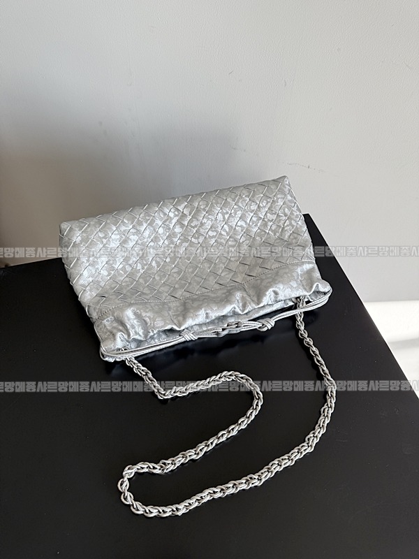 보테가베네타더스트백노떼 20260212-143316-007루.jpg