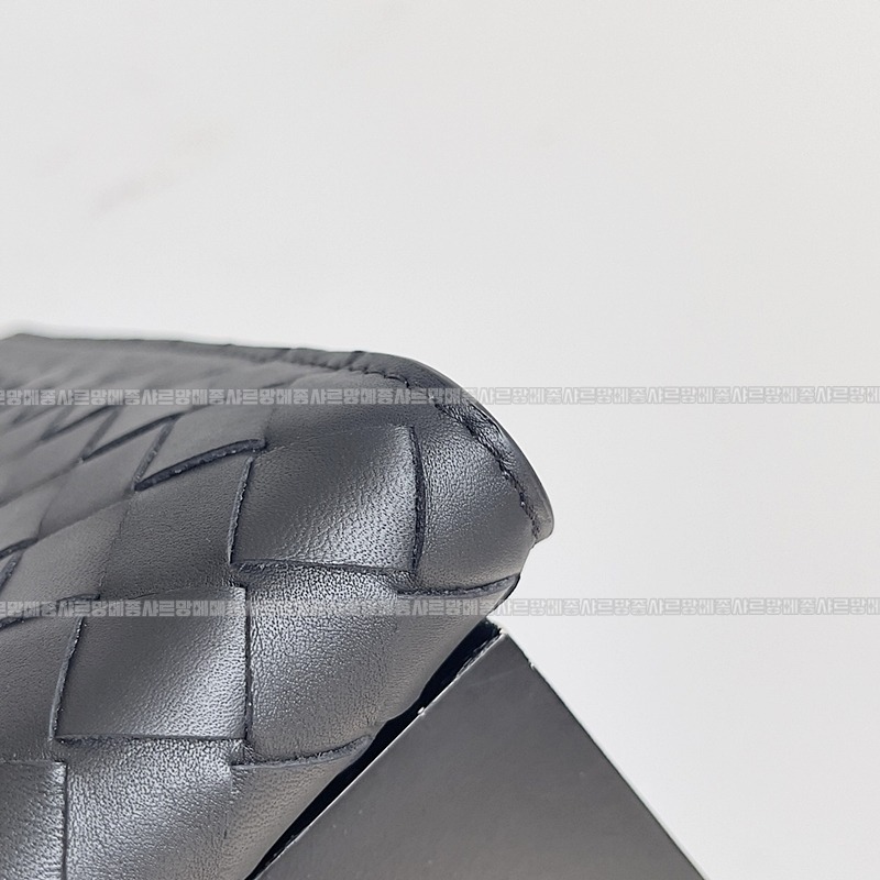 보테가베네타인트로치아토도규먼트케이스 20260213-100944-006루.jpg