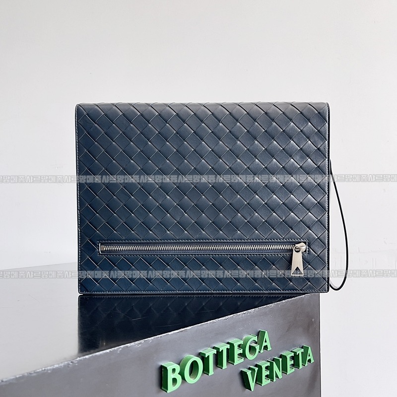 보테가베네타인트로치아토도규먼트케이스 20260213-101314-001루.jpg