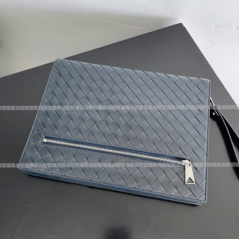 보테가베네타인트로치아토도규먼트케이스 20260213-101315-008루.jpg