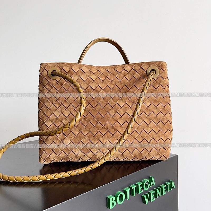 보테가베네타안디아모미디움 20260213-105343-002루.jpg