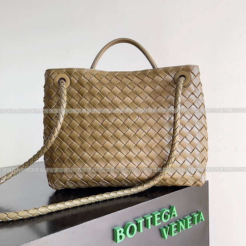 보테가베네타안디아모미디움 20260213-105709-002루.jpg