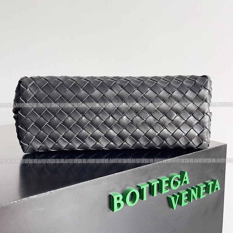 보테가베네타안디아모미디움 20260213-105819-004루.jpg