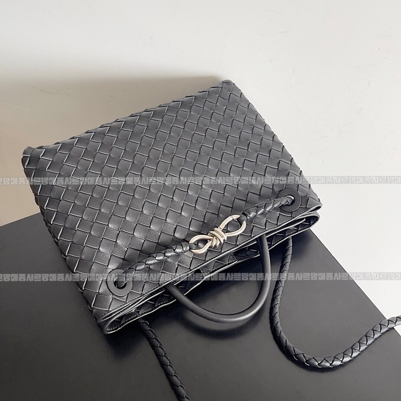 보테가베네타안디아모미디움 20260213-105819-006루.jpg