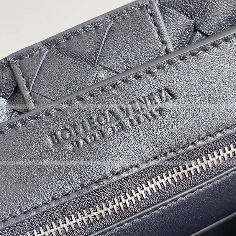 보테가베네타안디아모미디움 20260213-110631-008루.jpg