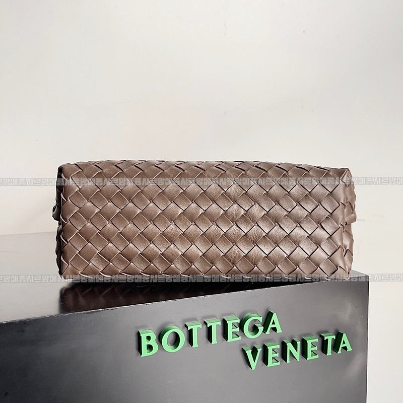 보테가베네타안디아모미디움 20260213-111419-004루.jpg