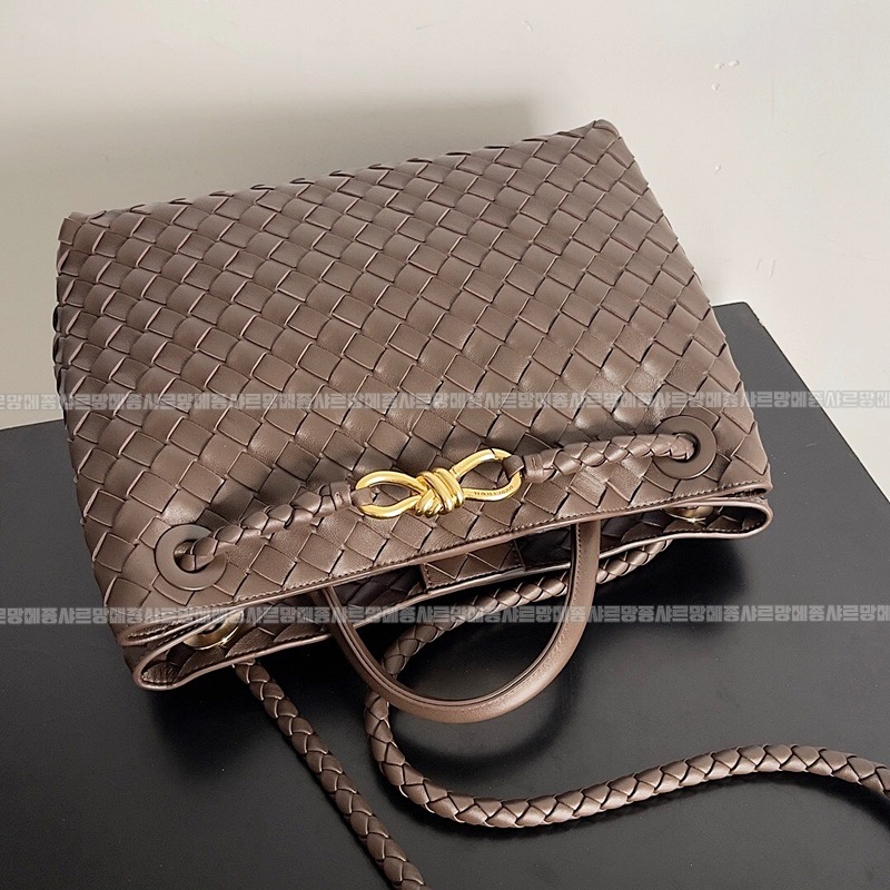 보테가베네타안디아모미디움 20260213-111419-006루.jpg