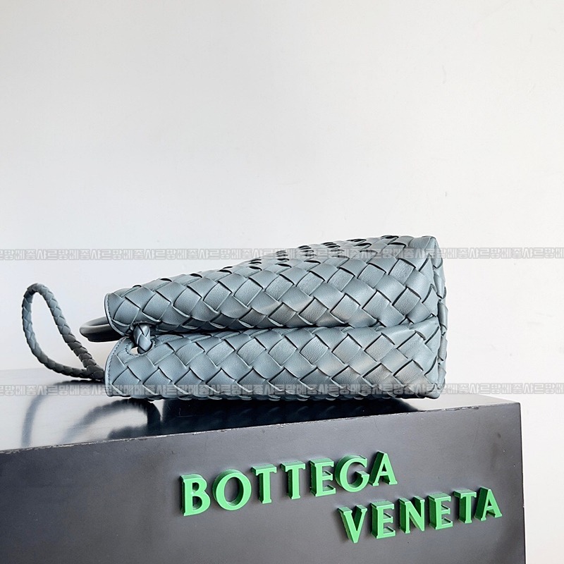 보테가베네타안디아모미디움 20260213-111806-003루.jpg