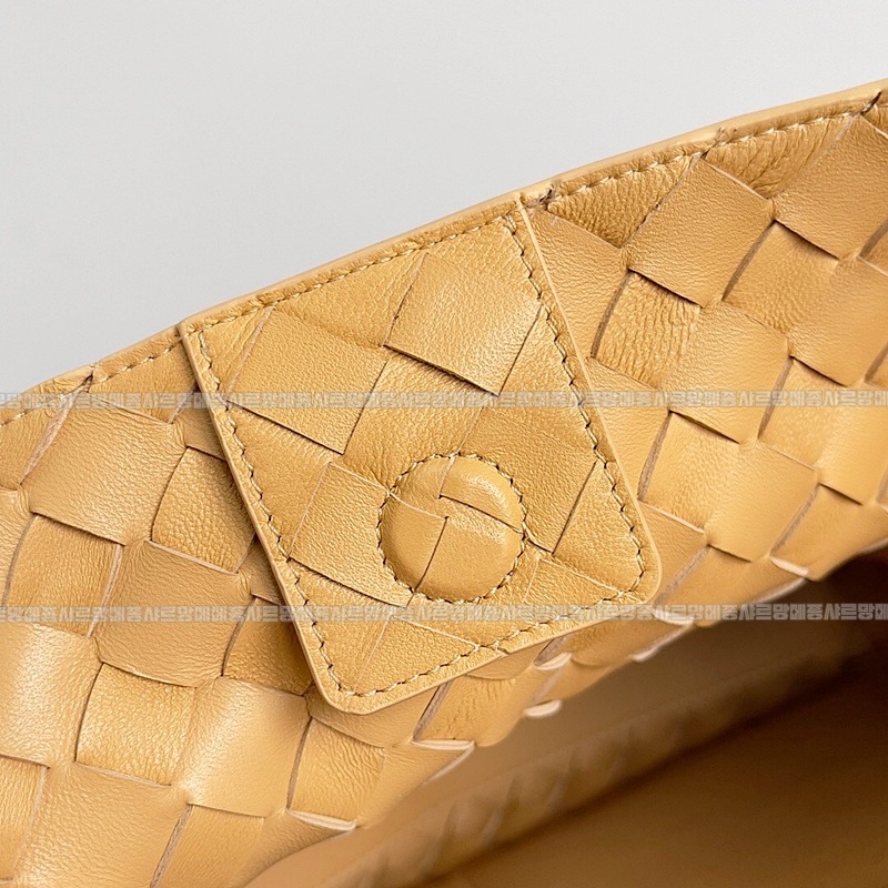 보테가베네타안디아모미디움 20260213-112938-006루.jpg