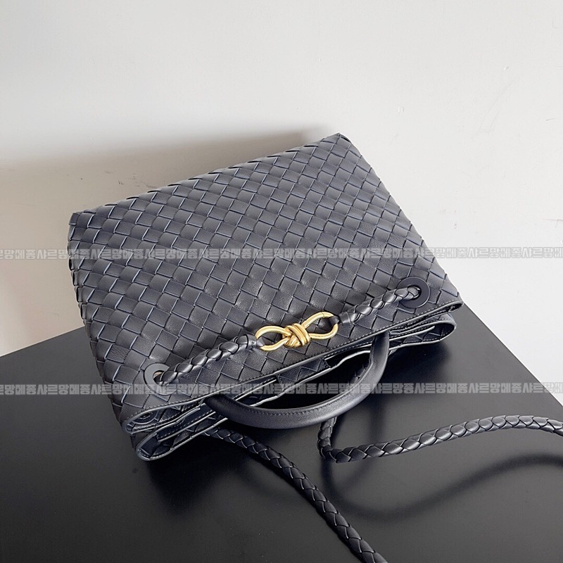 보테가베네타안디아모미디움 20260213-113327-005루.jpg