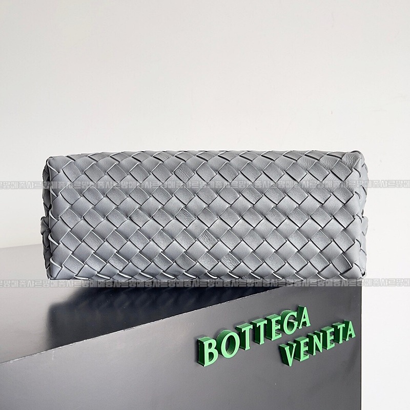 보테가베네타안디아모미디움 20260213-113533-004루.jpg