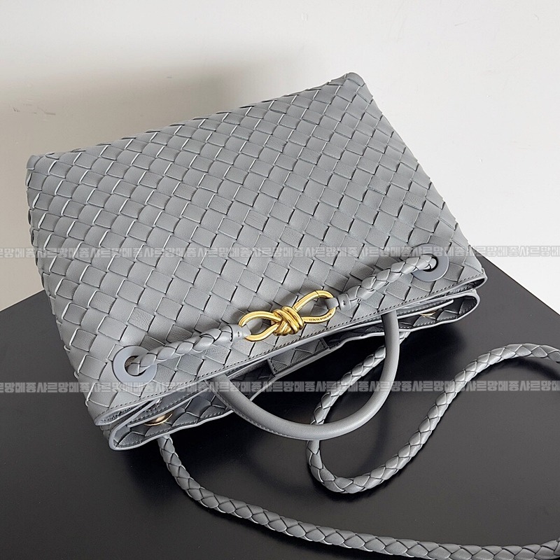 보테가베네타안디아모미디움 20260213-113533-005루.jpg