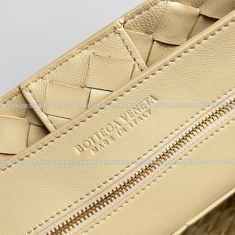 보테가베네타안디아모미디움 20260213-113754-008루.jpg