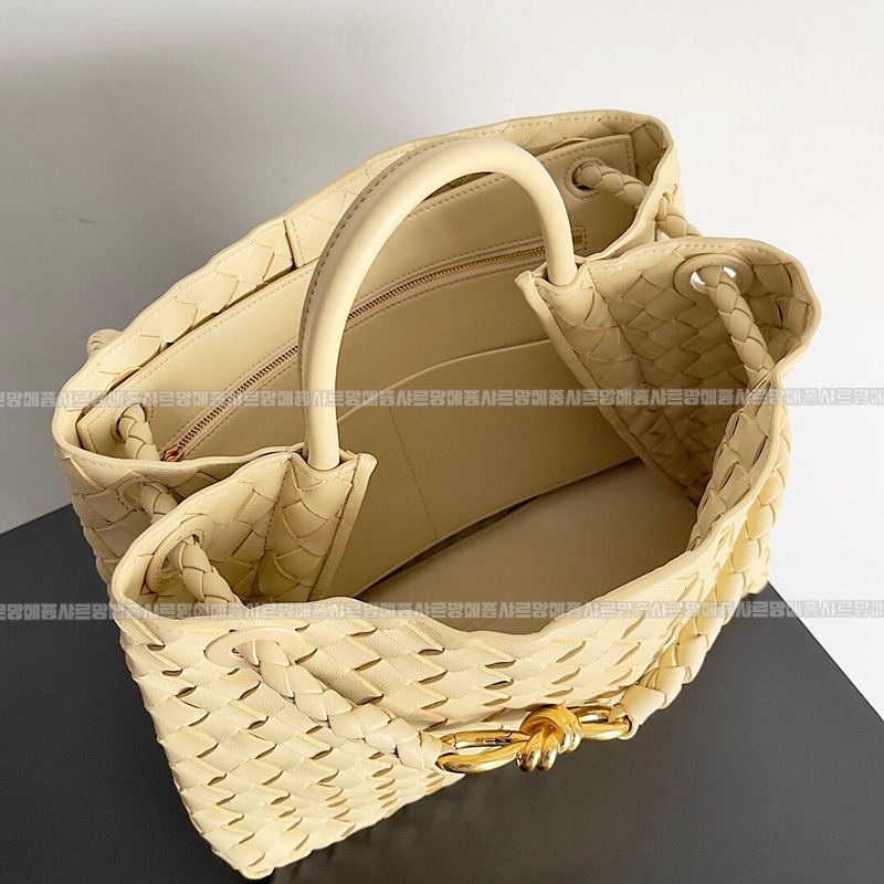 보테가베네타안디아모미디움 20260213-113754-009루.jpg