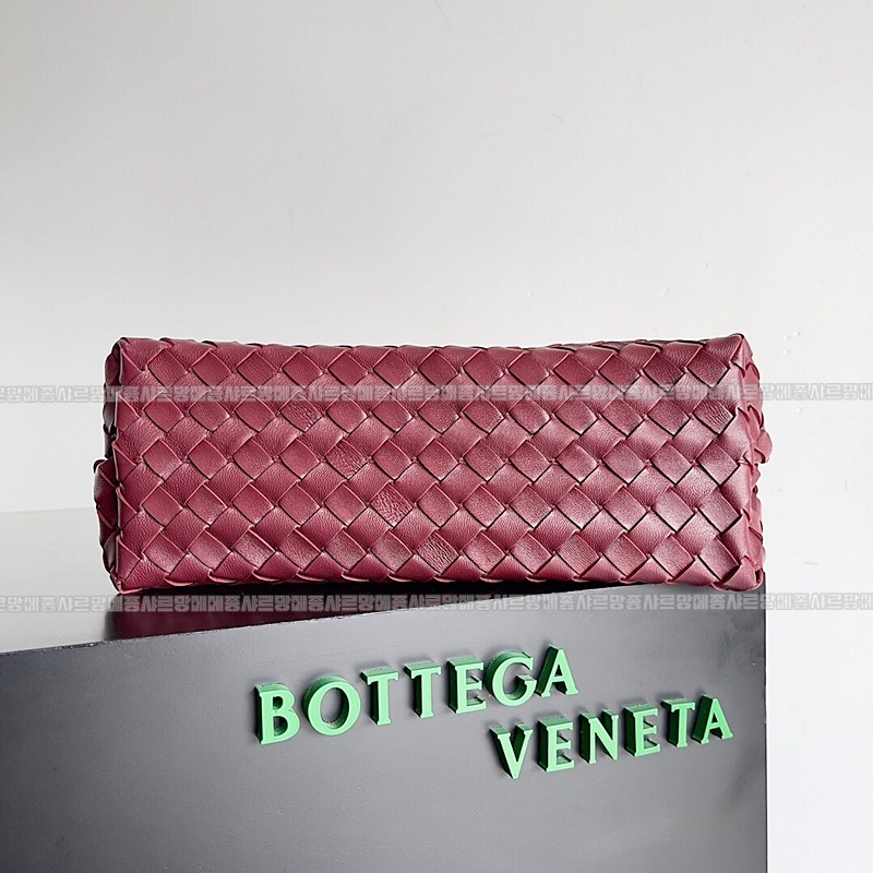 보테가베네타안디아모미디움 20260213-114618-003루.jpg