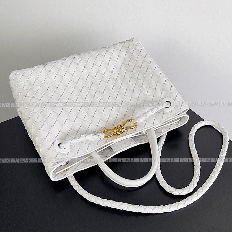 보테가베네타안디아모미디움 20260213-114823-006루.jpg